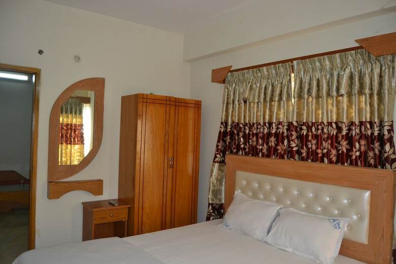 Hotel Pink Shore