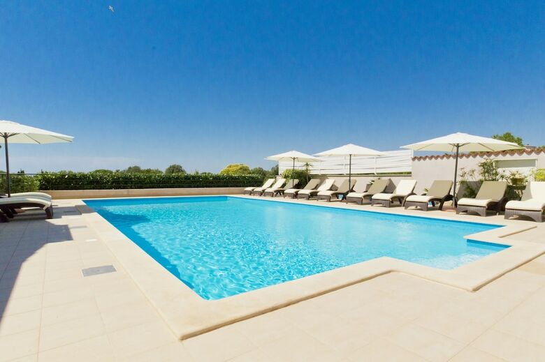 Apartamentos Astinian
