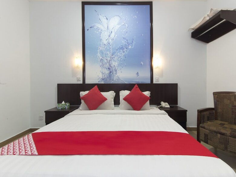 Oyo 498 D&f Boutique Hotel Senawang