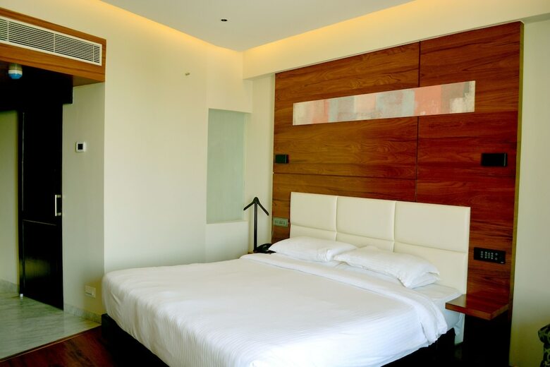 Hotel R K Residency