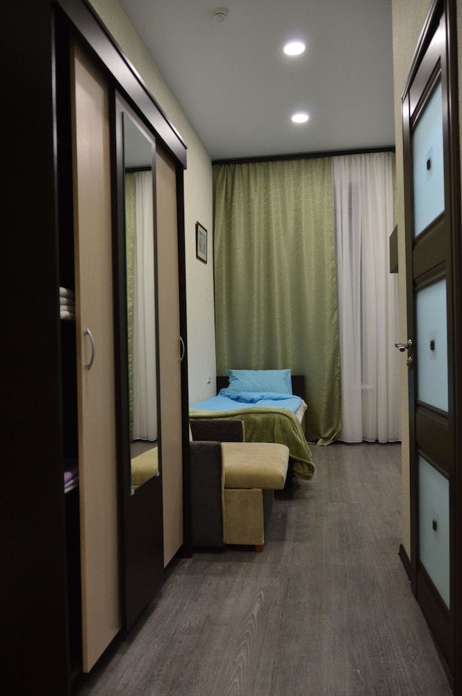 Hotel Calendar Guest House