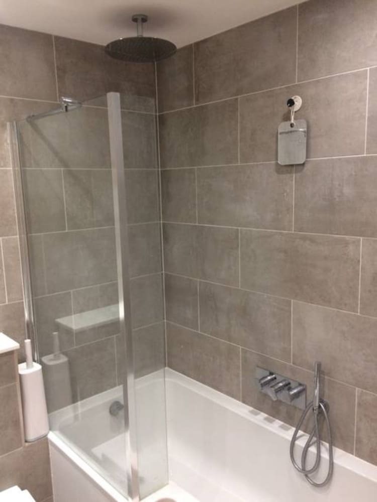 2 Bedroom Apartment Near The Oval Sleeps 4