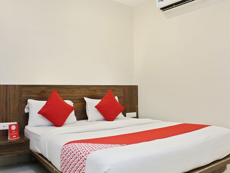 Hotel Oyo 22692 Flagship Strand Resort