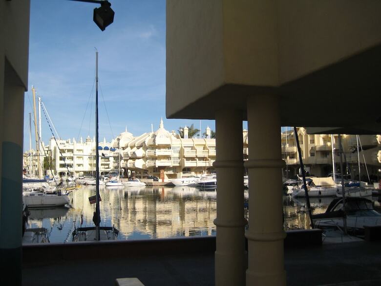 Apartamento En Puerto Marina B32