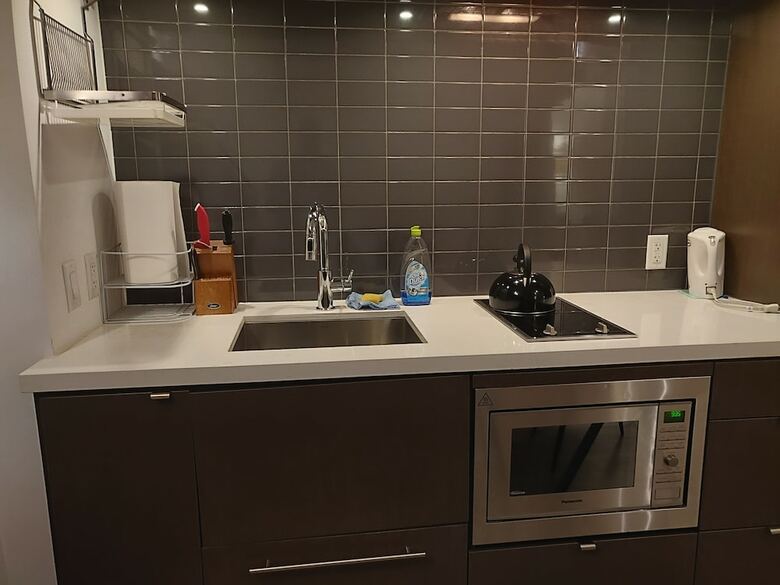 Amazing Royal Suites Yorkville