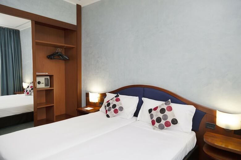 Ih Hotels Milano Blu Visconti