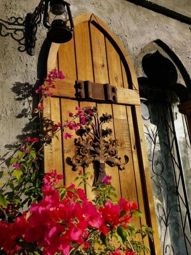Fong Chou Cottage