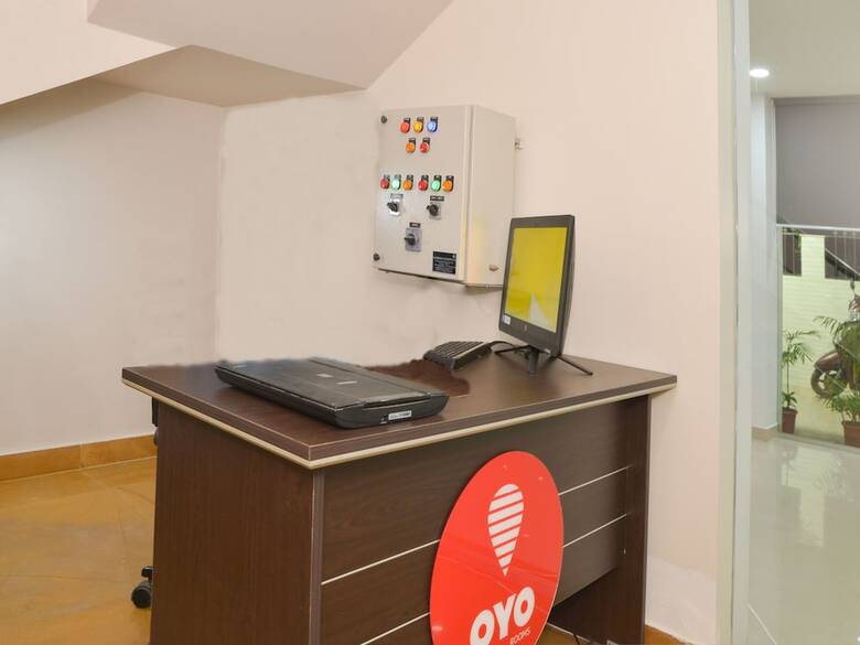 Hotel Oyo 14862 Nk7
