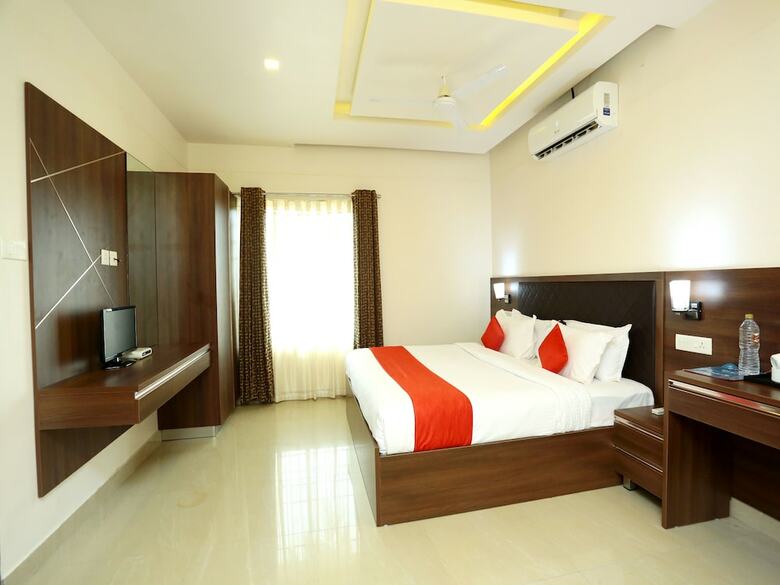 Apartamentos Oyo 16812 Hotel Padippurayil