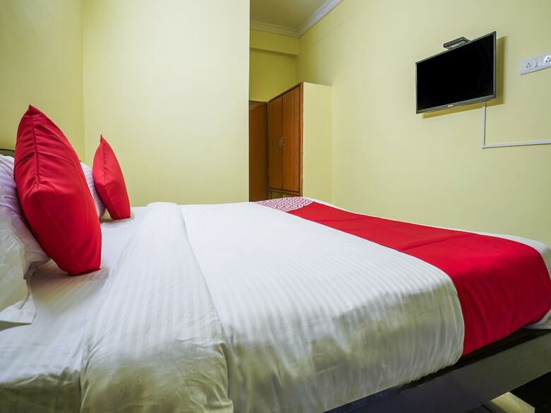 Hotel Oyo 19121 V G Guest House