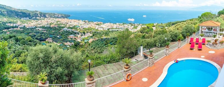 Villa Sara - Stunning Sea View With Private Swimming Pool