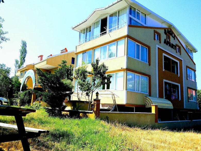 Saglik Apart Pansiyon