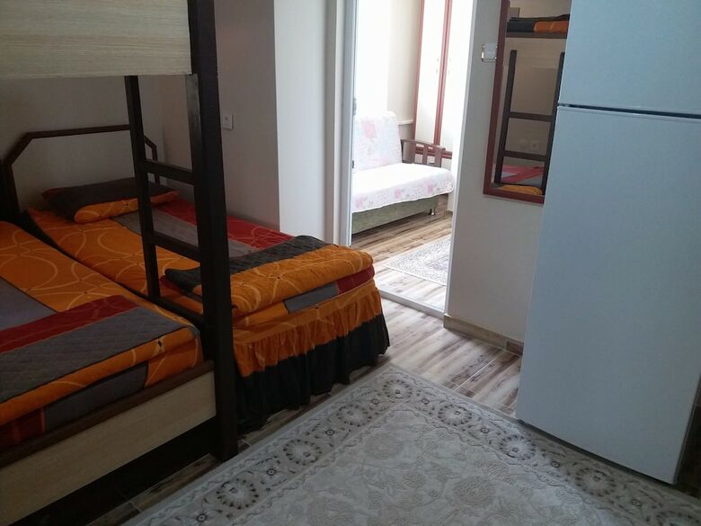 Saglik Apart Pansiyon