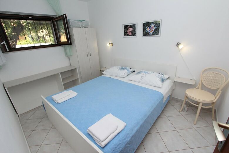 Apartments Lara