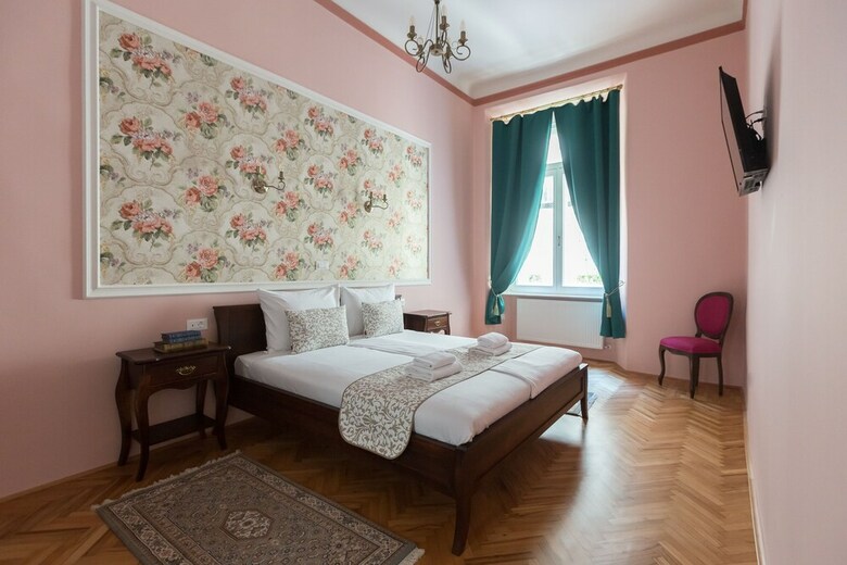 Hotel Barbo Palace
