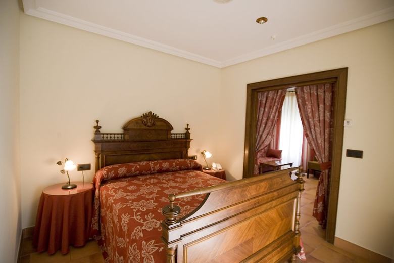 Hotel Hospederia Bodas De Camacho