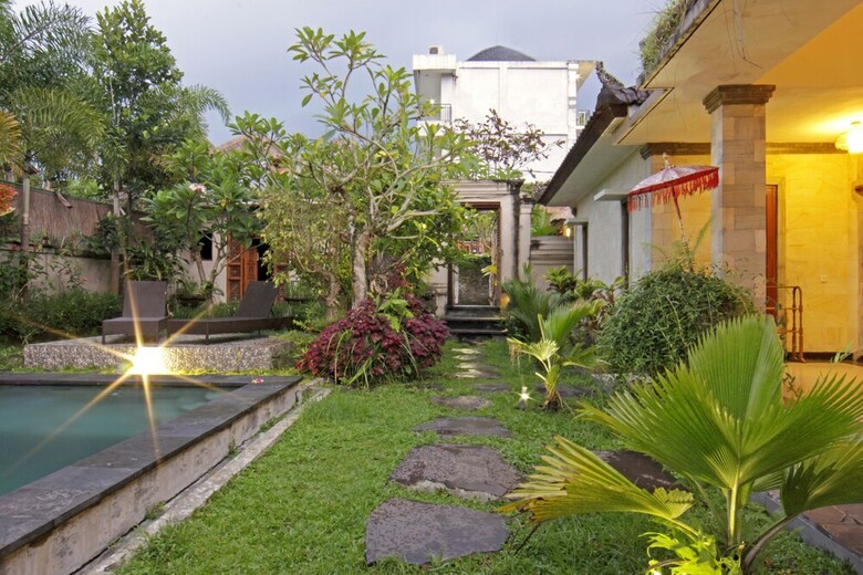 Bed & Breakfast Dupa Sri Wedari Villa
