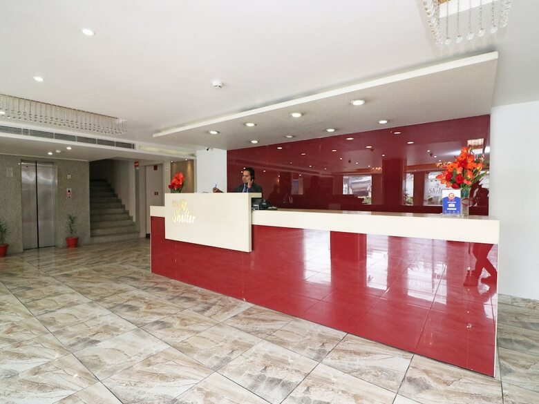 Oyo 6903 Hotel Shelter
