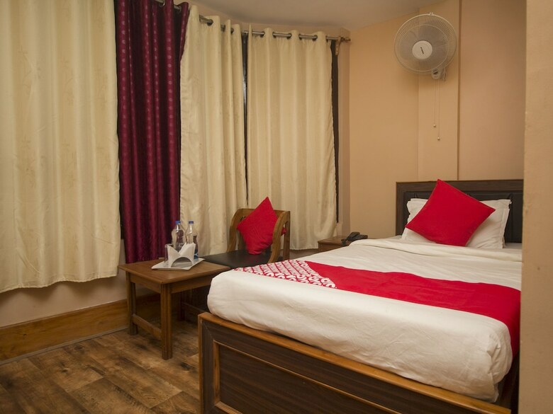 Hotel Oyo 23409 Lama Dhim