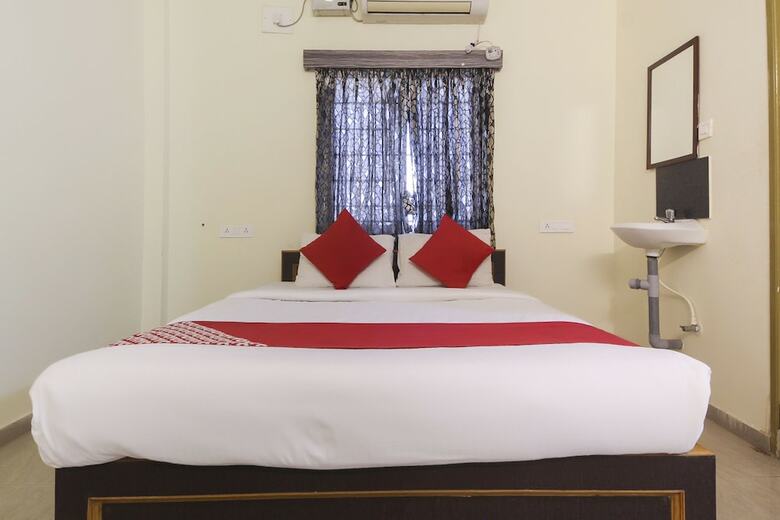 Hotel Oyo 24392 Flagship Damodar Inn