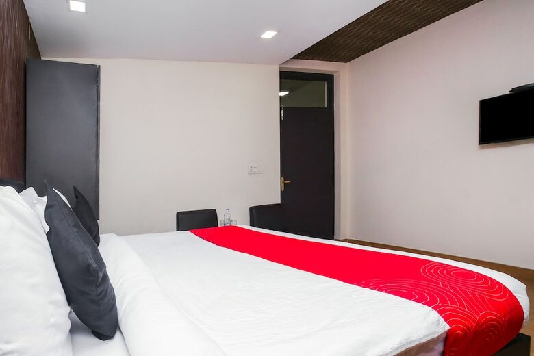Hotel Edition O 30052 Chinmay Resorts