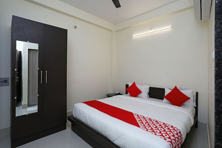Hotel Oyo 16708 Sada Shiv Guest House