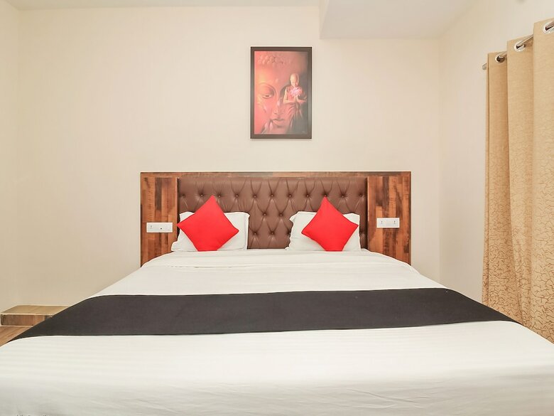 Capital O 24450 Hotel Surabhi