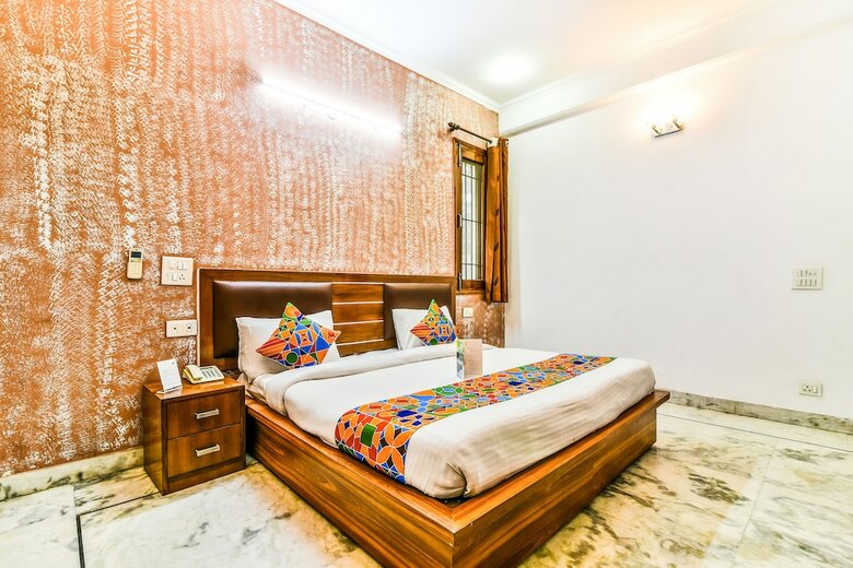 Hotel Fab Residency