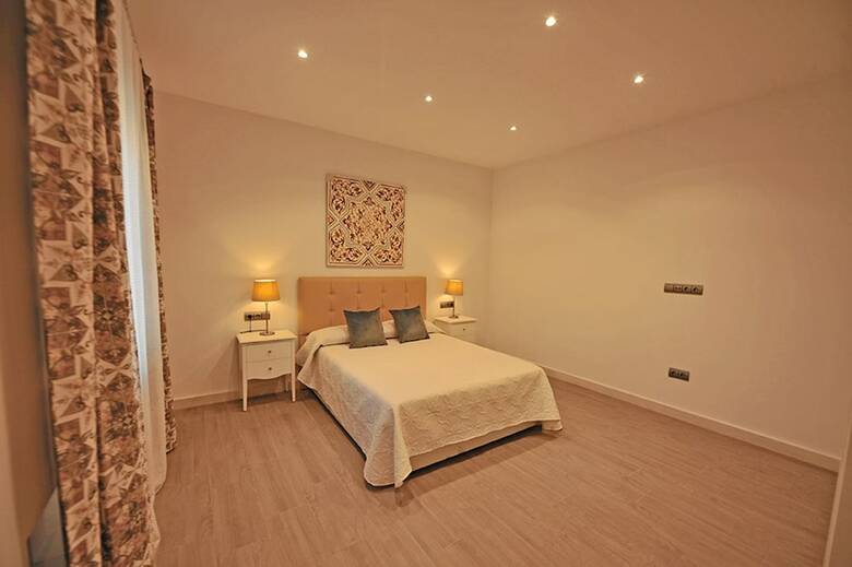 Apartamentos Terrazas Plaza Arenal 5 Dormitorios
