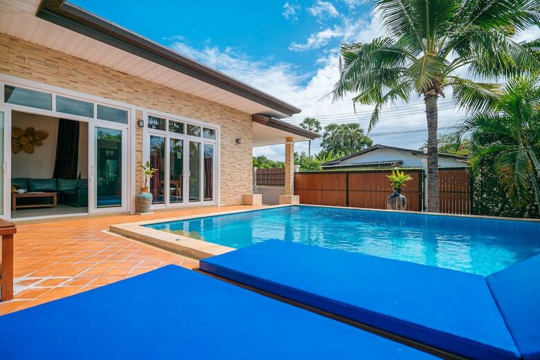 Rawai Private Villas - Pool And Garden