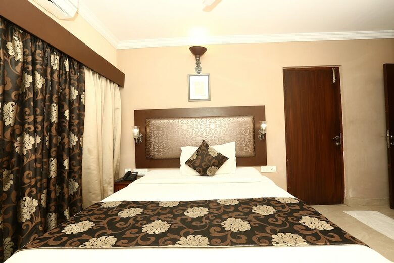 The Down Town Hotel