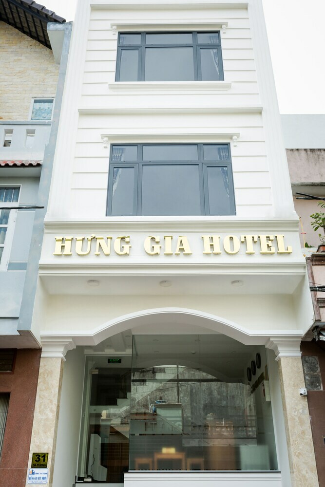Hung Gia Quy Nhon Hotel