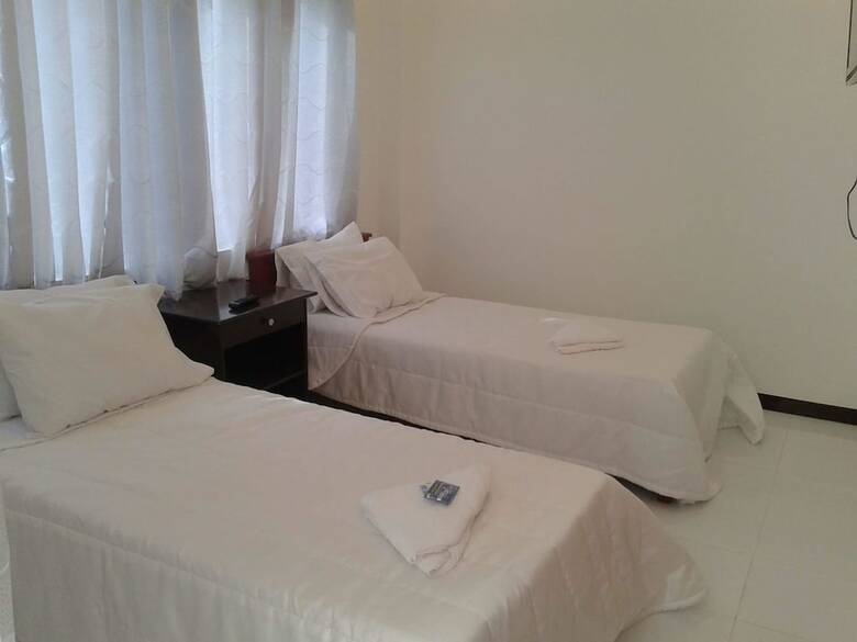 Hotel Luna Oslob Travellers Inn