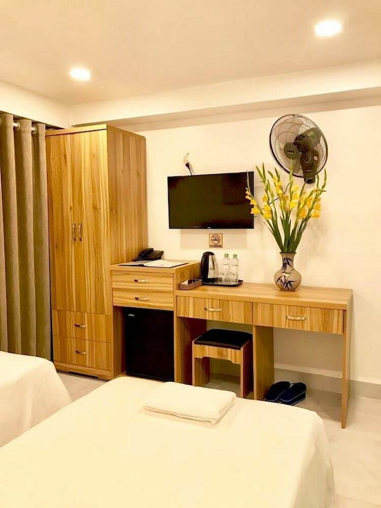 Louis Hotel - Bui Vien Walking Street