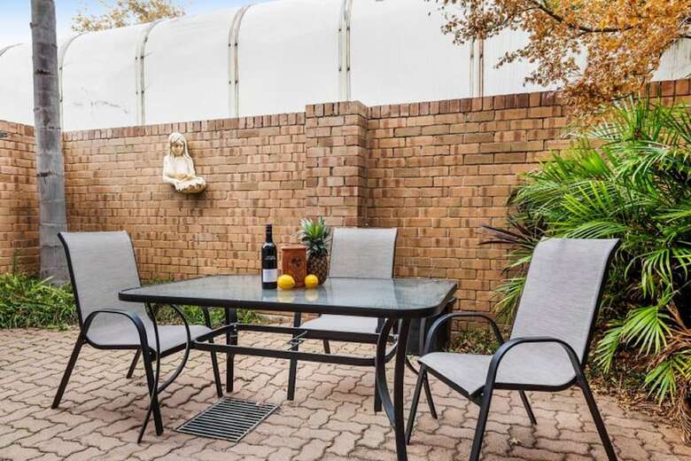 Adelaide 3 Bedroom Luxurious Home