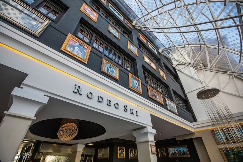 Hotel Rodeo Ski