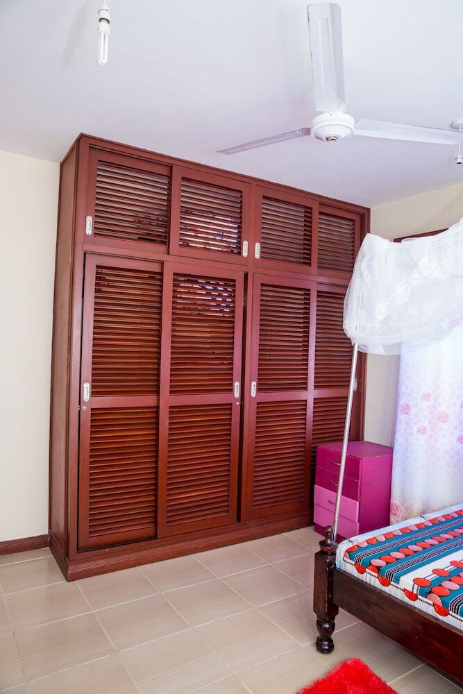 Apartamentos Safiri Kenya Home