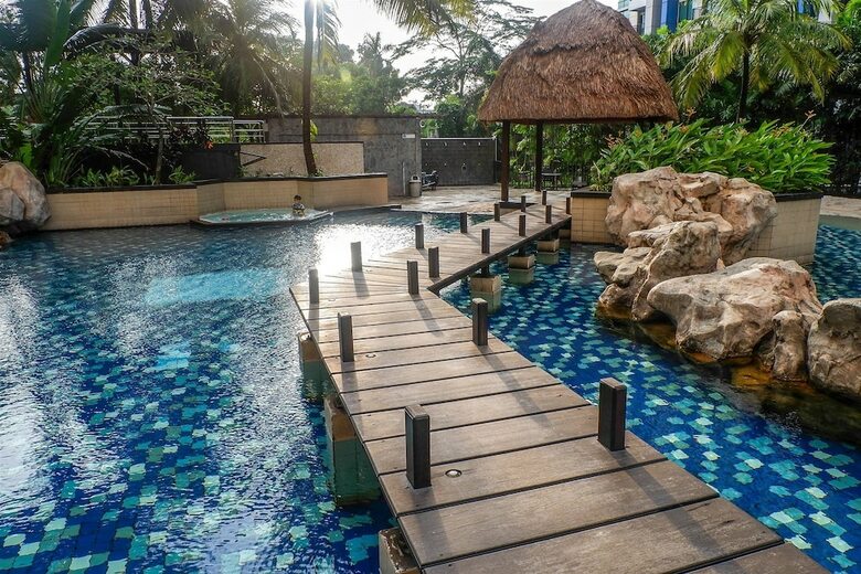 2br Hampton's Park Apartment Near Pondok Indah