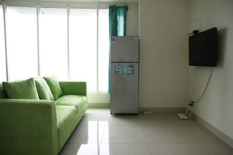 Modern And Comfortable 2br Grand Kamala Lagoon Apartment