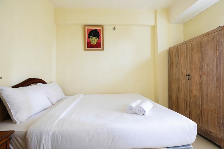 Homey 2br @green Pramuka Apartment