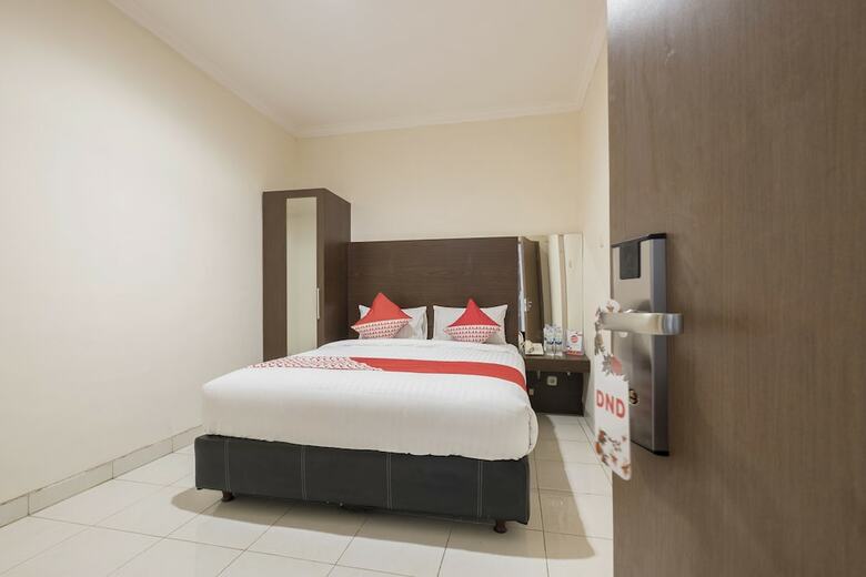 Hostal Oyo 317 New Legend Hotel