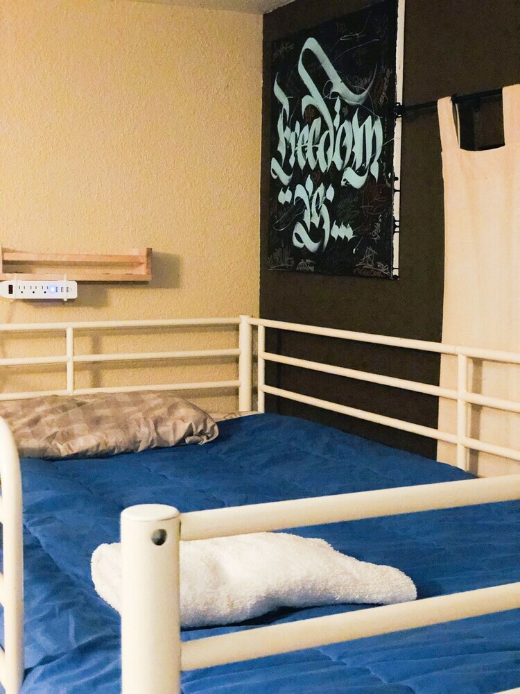 Hostal Whole Family - Wholestyl