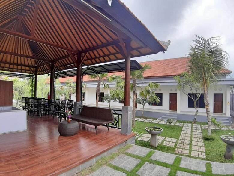 Bed & Breakfast Adil Villa And Resort