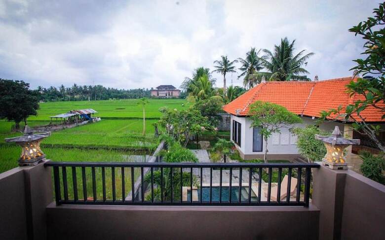 Bed & Breakfast Adil Villa And Resort