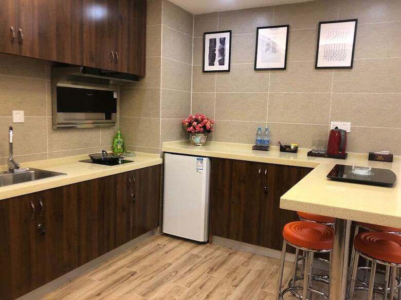 Nanjing Weibao Home Apartment