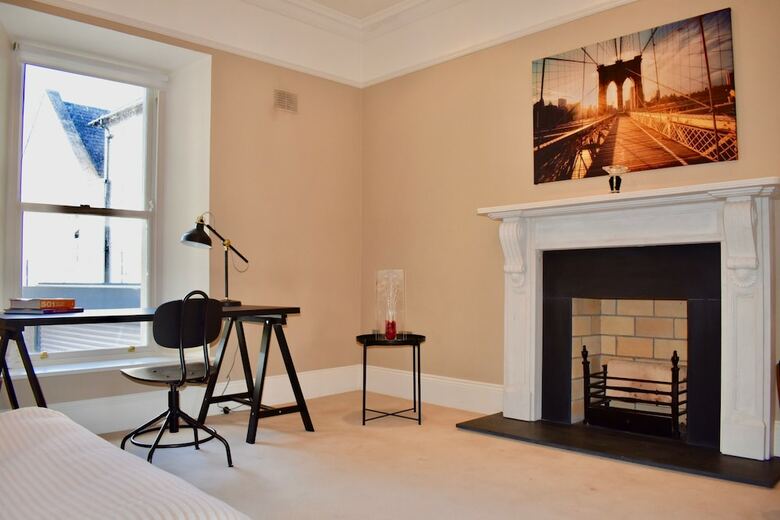 Luxury 3 Bedroom House In Dublin