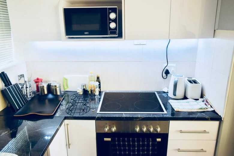 Studio Apartment With Balcony In Green Point