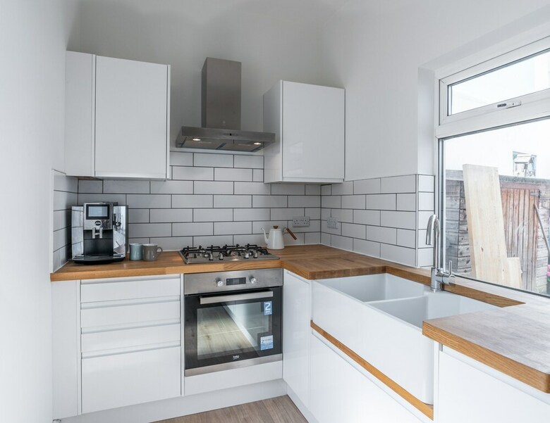 2 Bedroom Central Brighton Apartment