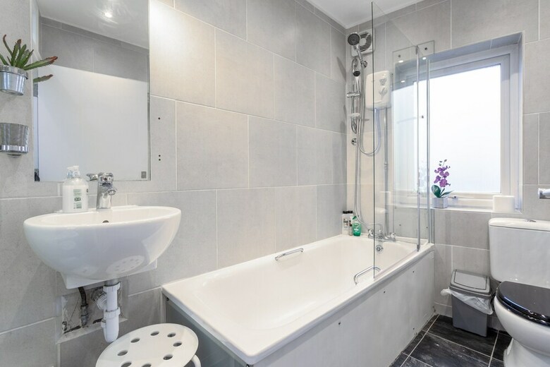 Spacious 2 Bedroom Apartment In Trendy Dalston