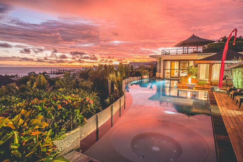 Luxury Clifftop Villas Of Bali